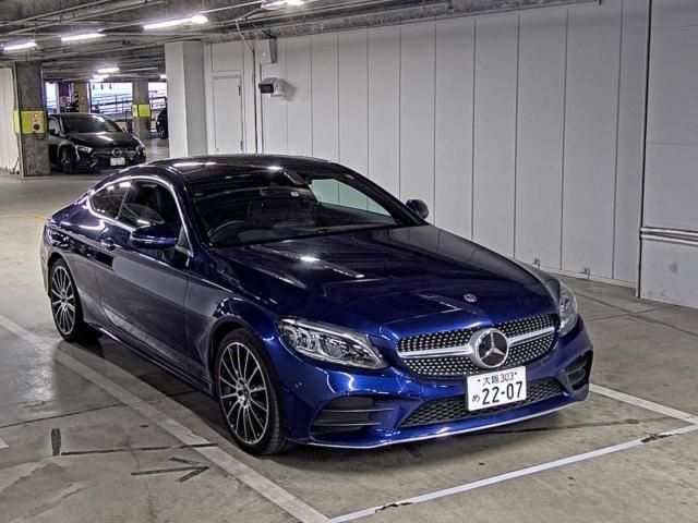 374 Mercedes benz C class 205340 2019 г. (ZIP Osaka)